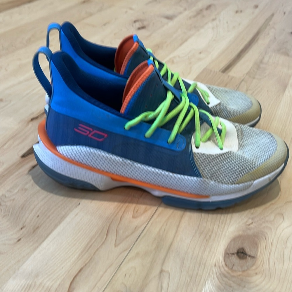 Size 12 Steph curry UA sneakers